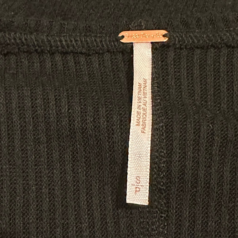 New Free People Cozy with You surplice wrap crossover knit ribbed boxy sweater - Picture 13 of 14